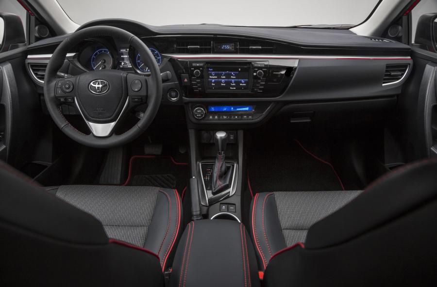  Toyota Corolla S Special Edition 2015 года  (фото 6 из 7)